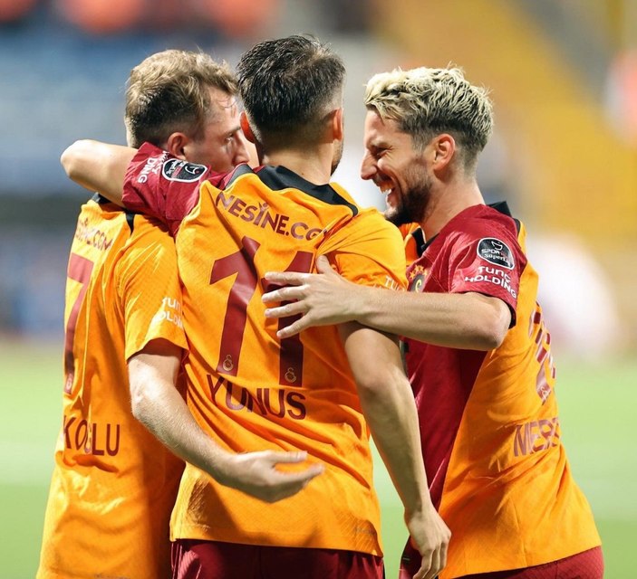 Yunus Akgün, Başakşehir maçının kadrosunda yer almadı