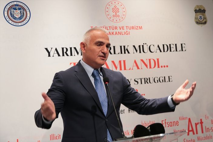 Yurt dışına kaçırılan 6 tarihi eser Türkiye'ye iade edildi