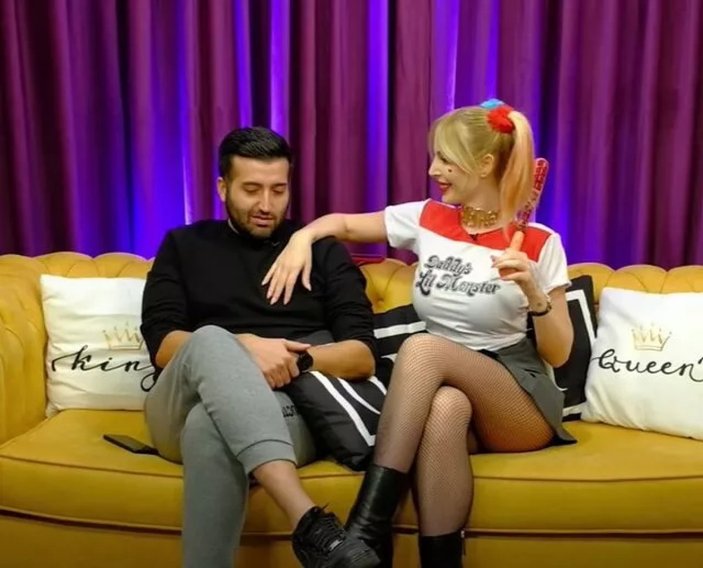 Hande Sarıoğlu fileli çorabı ile Ertan Süzgün'ü zora soktu! 