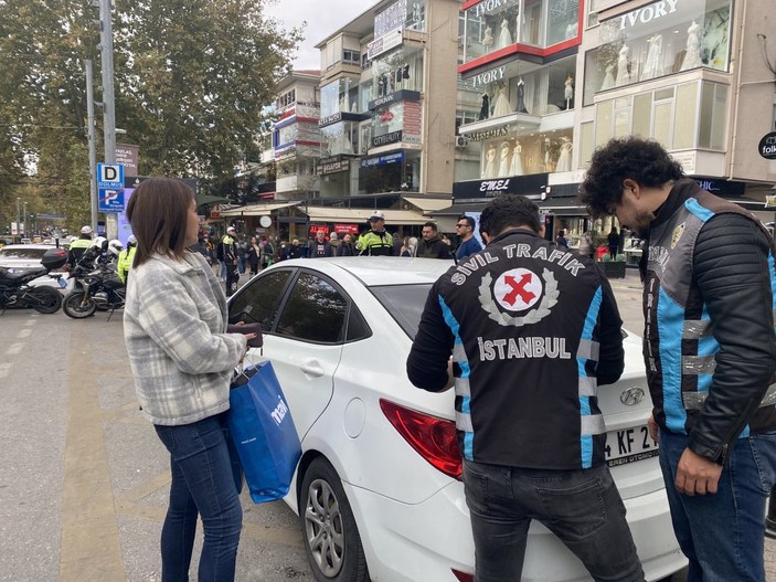 Kadıköy'de scooter denetiminde sürücülere ceza yağdı