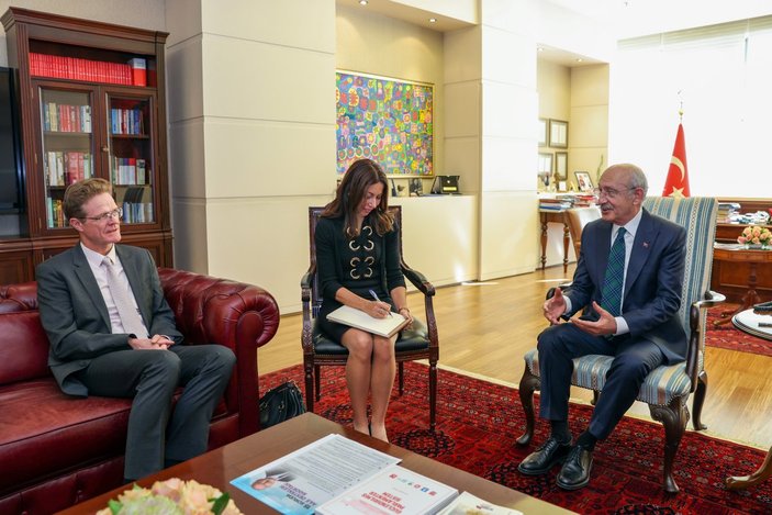 Cumhurbaşkanı Erdoğan ile Kılıçdaroğlu'nun diplomasi kareleri