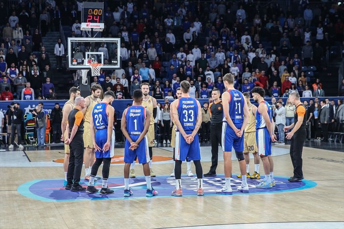 Anadolu Efes, Euroleague'de Barcelona'yı yendi