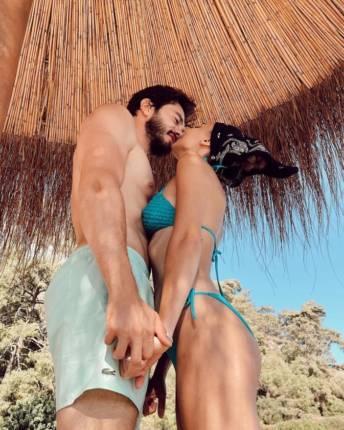 İsmail Ege Şaşmaz'ın fenomen eşi Hande Ünal güzelliği ve fiziğiyle olay! 'Yandı buralar'