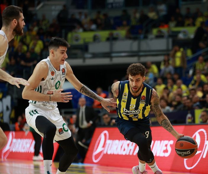 Fenerbahçe Panathinaikos'u mağlup etti