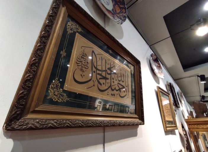 İstanbul'da Osmanlı dönemine ait antikalar görücüye çıktı