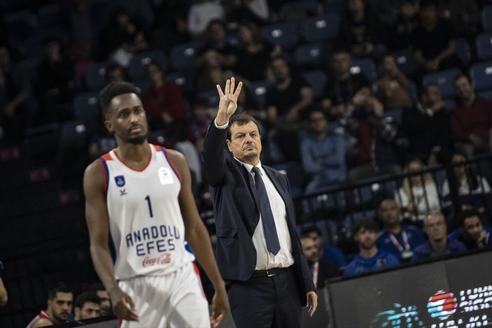 a Anadolu Efes, Konyaspor'u mağlup etti