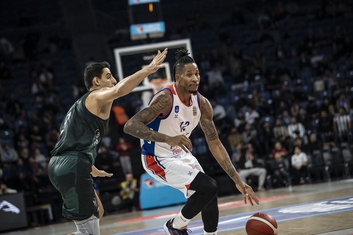 a Anadolu Efes, Konyaspor'u mağlup etti