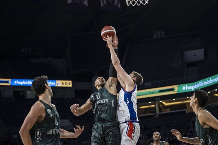 a Anadolu Efes, Konyaspor'u mağlup etti