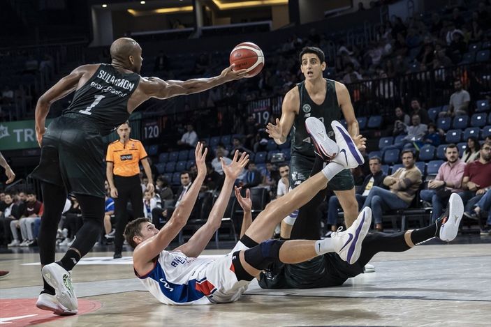 a Anadolu Efes, Konyaspor'u mağlup etti