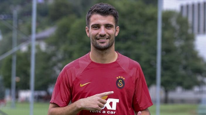 a Sacha Boey, Galatasaray'ın ilk teklifini reddetti