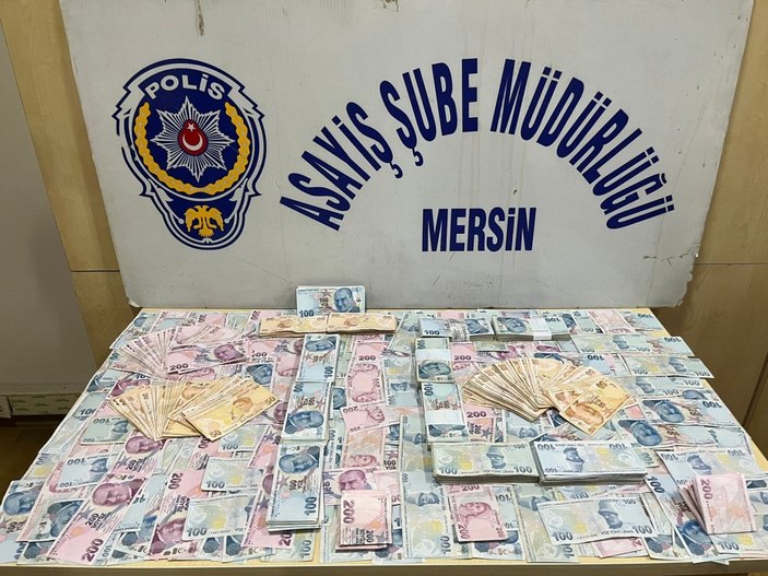 Mersin'de akılalmaz hırsızlık: Ev gösterip, parasını çaldılar