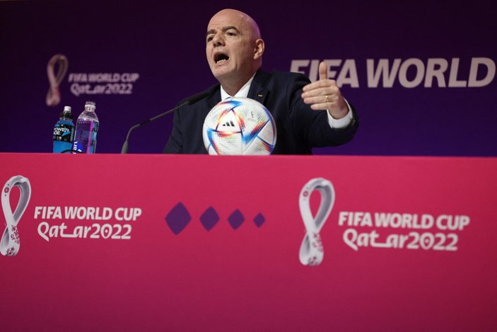 Gianni Infantino: Katar'a ahlaki ders veremezler