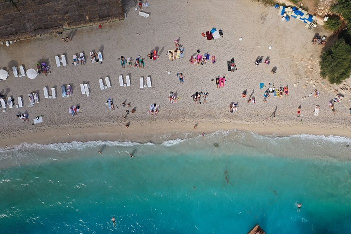 Antalya'da kasım ayında denize girdiler