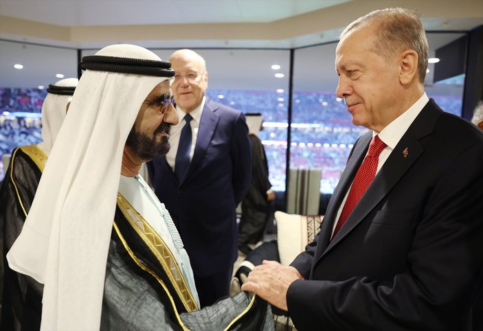 Cumhurbaşkanı Erdoğan ile mevkidaşı Sisi'den samimi kareler 