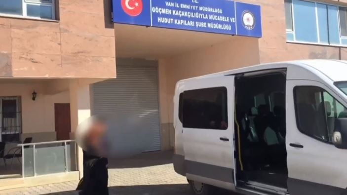 i Van’da göçmen kaçakçılığı yapan 9 organizatör tutuklandı
