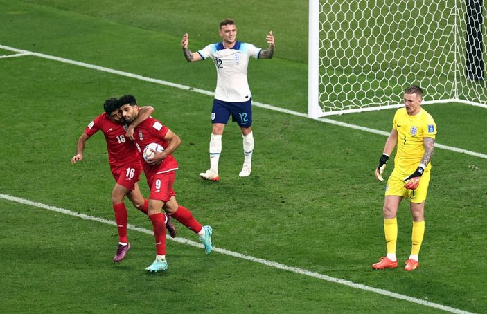 r İngiltere, İran'ı farklı geçti