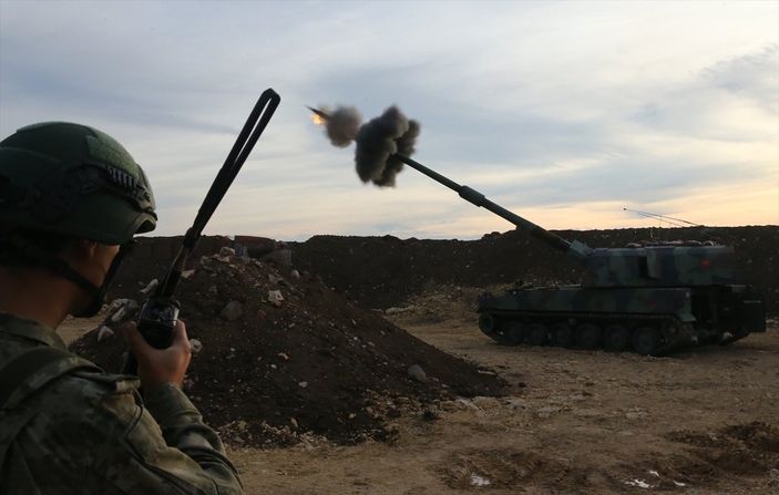 Roketli saldırı sonrası PKK'ya cezalandırma atışları 