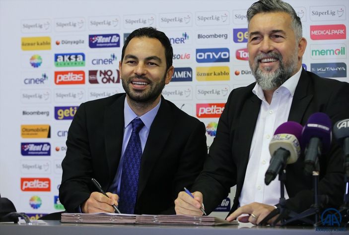 Kasımpaşa, teknik direktör Selçuk İnan ile sözleşme imzaladı