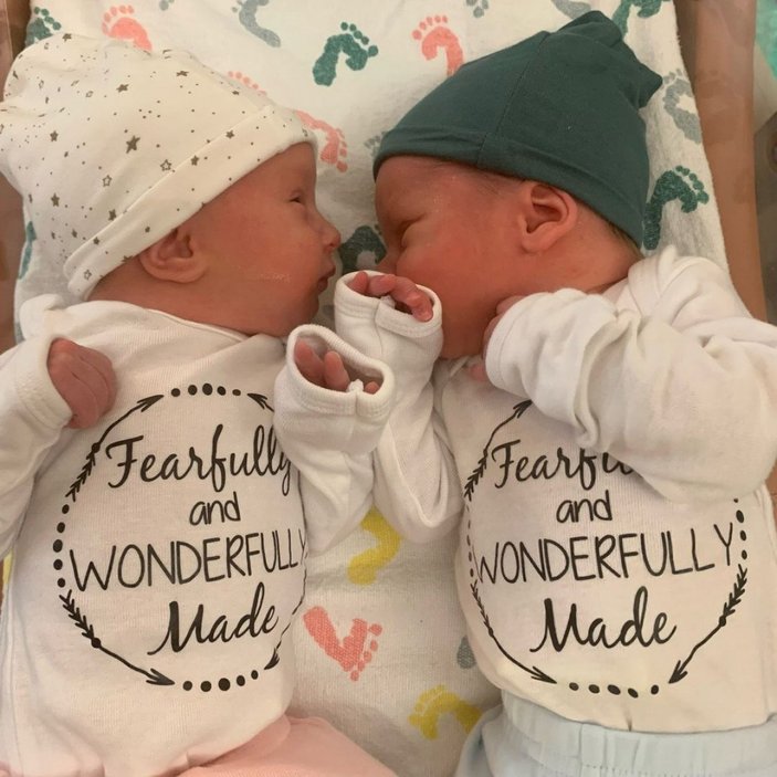 ABD'de, 30 yıl önce dondurulan embriyolardan ikiz bebekler dünyaya geldi