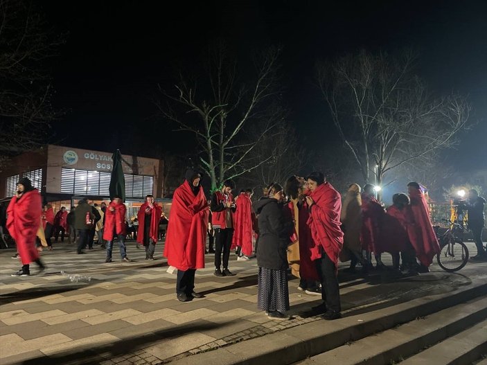 Düzce'de depremin ardından halk sokakta: İşte son durum