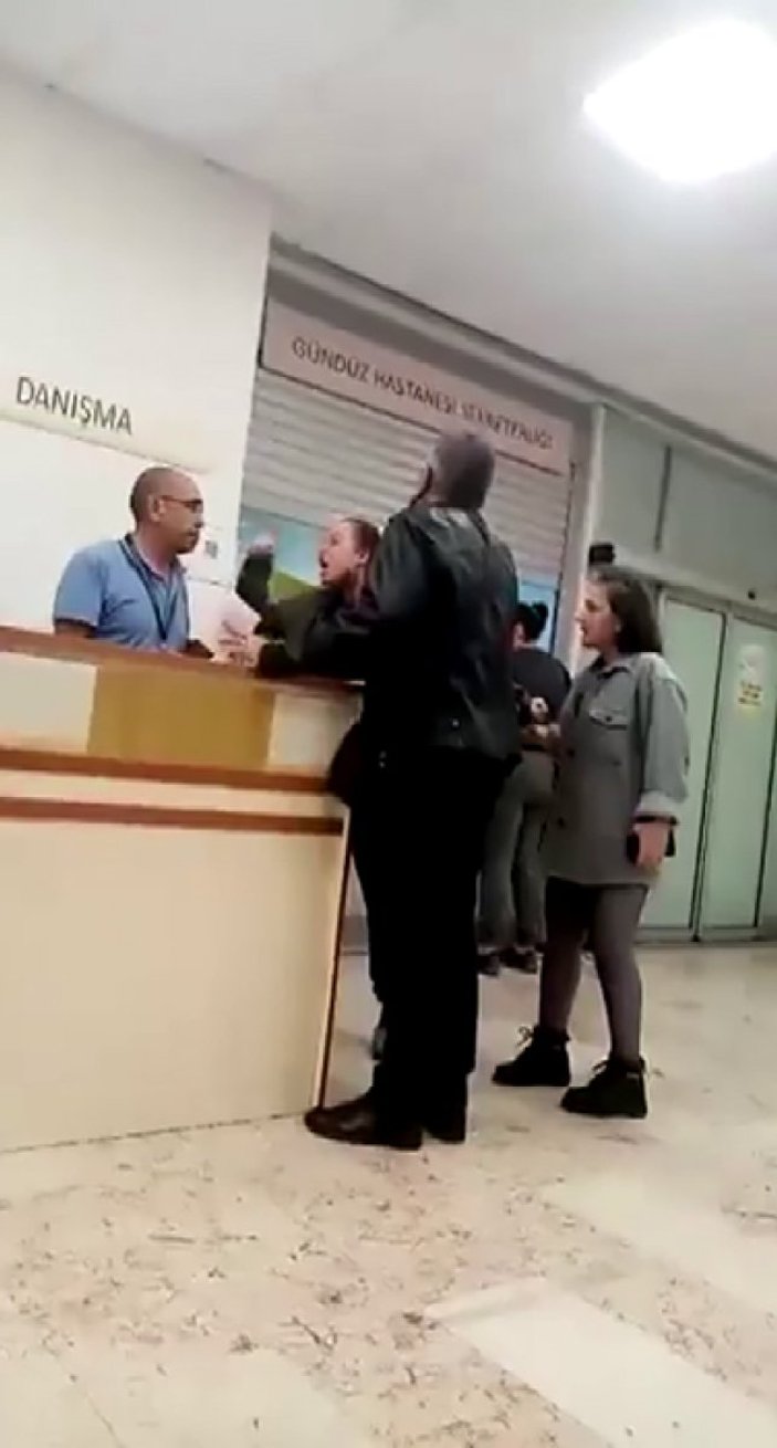 İzmir'de hasta yakını, sağlık çalışanını ısırdı