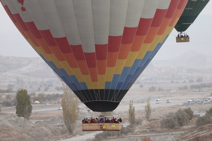 Kapadokya'da balon turları rüzgar engeline takıldı