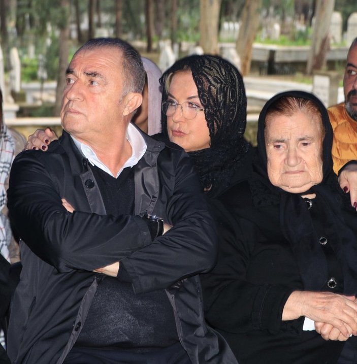 Fatih Terim'in annesi Nuriye Terim yaşamını yitirdi