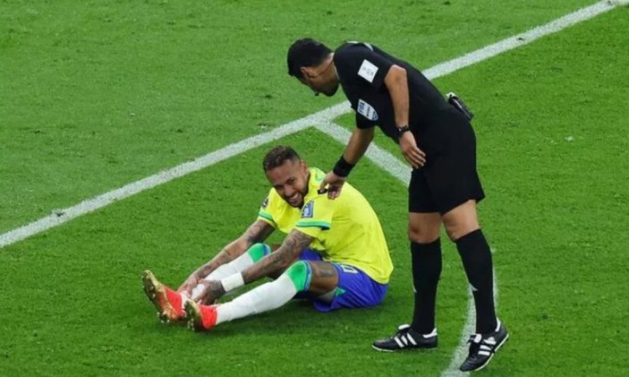Brezilya'da Neymar şoku! Neymar Dünya Kupası'na devam edecek mi? Bileğini gören şok oldu..