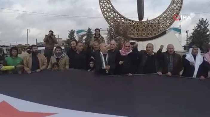 Azez'de Türkiye'nin beklenen kara harekatına destek gösterisi