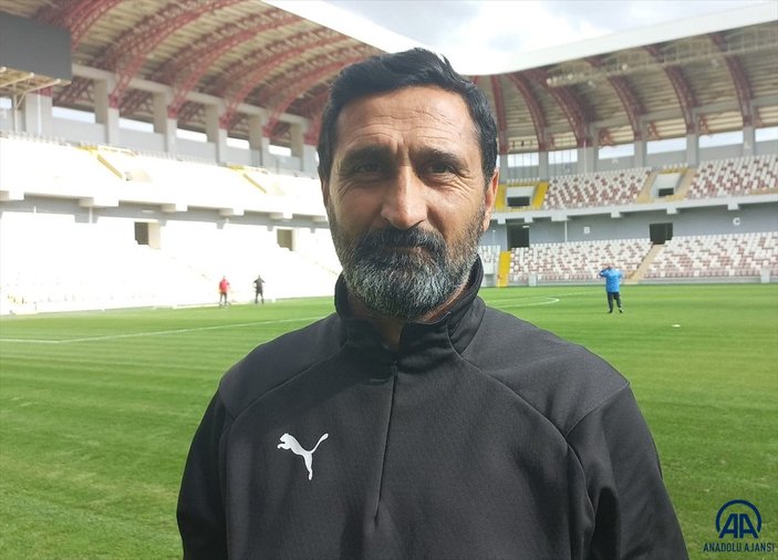 İzmir'de baba oğul, amatör ligde aynı takımda ter döküyor