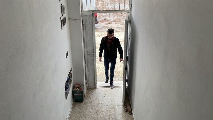 Gaziantep'te roket saldırısında yeğenine mezar olan evine ilk kez girdi