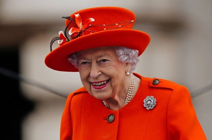 Kraliçe Elizabeth'in kanserden öldüğü öne sürüldü 