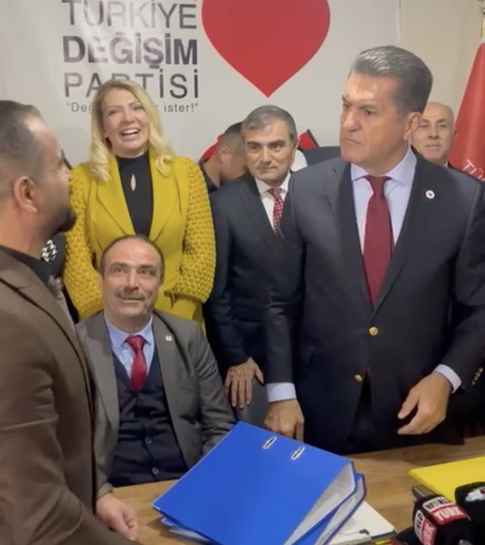 Mustafa Sarıgül ile Van Teşkilat Başkanı arasında üye diyaloğu