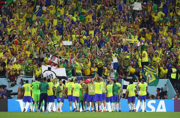 Dünya Kupası'nda son 16'ya kalan ikinci takım Brezilya oldu