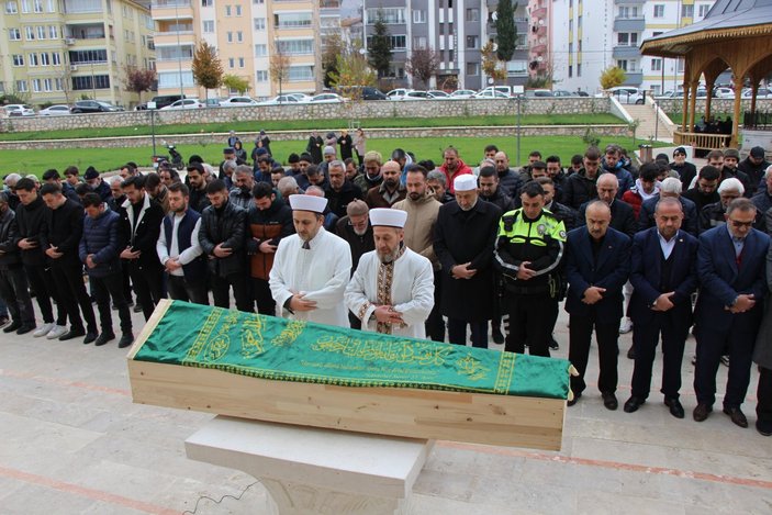 Samsun'daki imam, oğlunun cenaze namazını kıldırdı