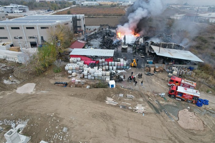 Denizli'de fabrikada yangın