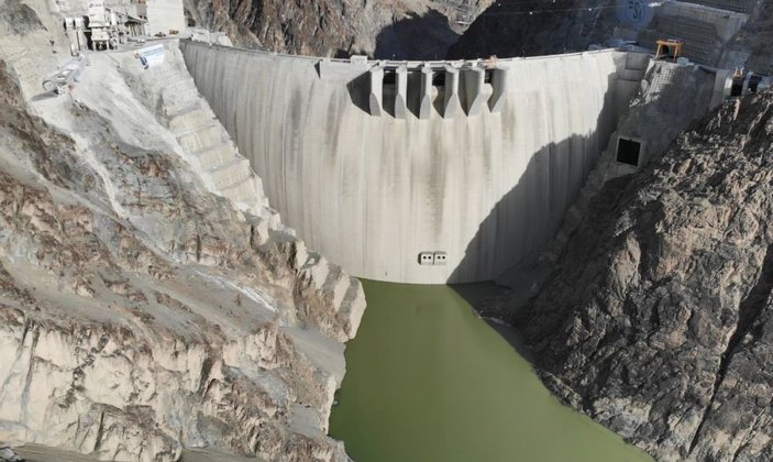 Yusufeli Barajı’nda gövdede biriken sular yükseldi