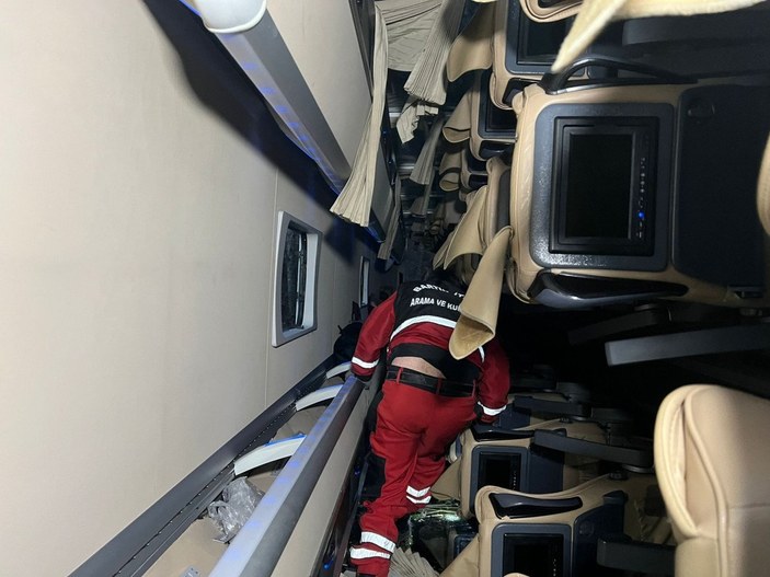 Bartın'da devrilen yolcu otobüsünün şoförü gözaltına alındı