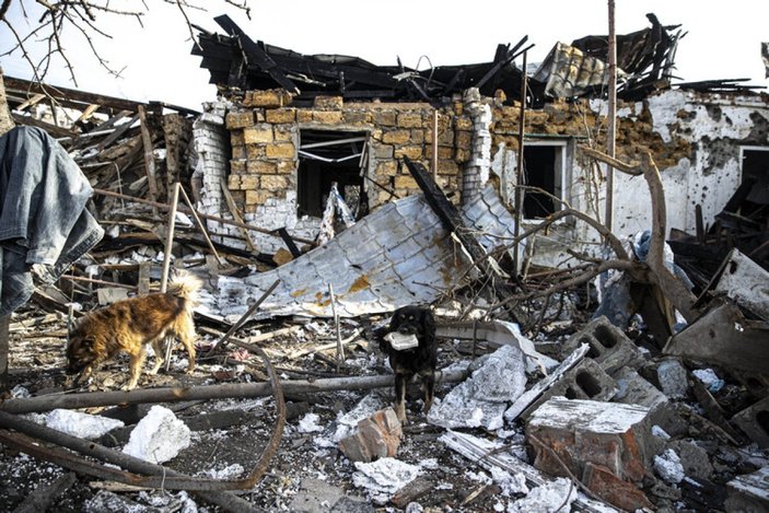 Rus güçlerinin füze saldırıları sivil altyapılara zarar verdi