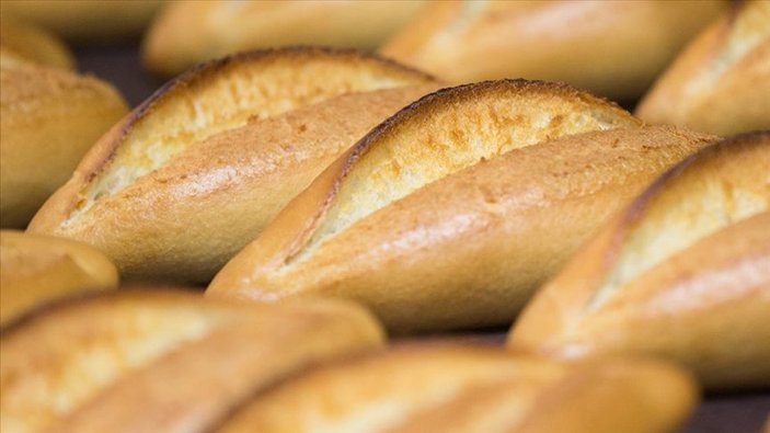 İzmir'de 210 gram ekmek 5 lira oldu
