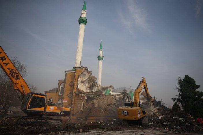Düzce'deki Çilimli Merkez Camisi yıkıldı