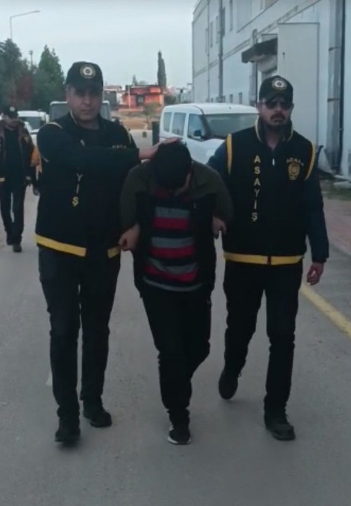 Adana’da, bisikletli çocuğu silahla gasbeden 2 şüpheli tutuklandı