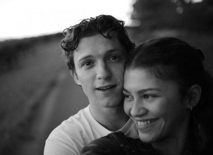 Zendaya ile Tom Holland nişanlandı