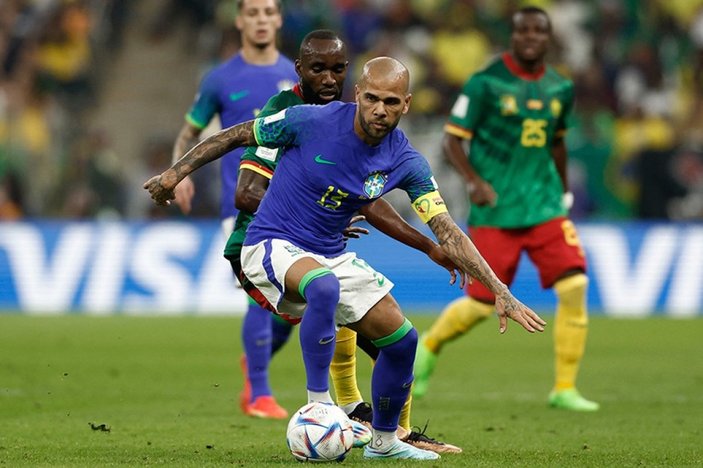Dani Alves, Brezilya adına Dünya Kupası tarihine geçti