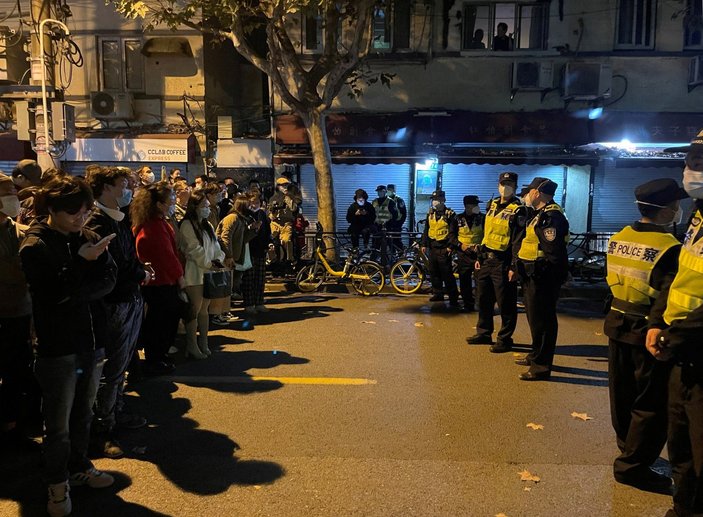 Şi Cinping'den koronavirüs protestocularına: Ergenlik çağında gençler