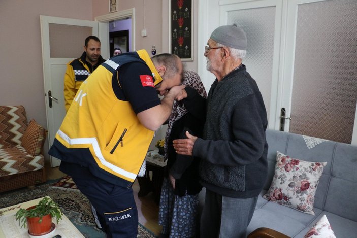 Eskişehir'de 3 buçuk dakikada gelen sağlık ekipleri, hayata döndürdü