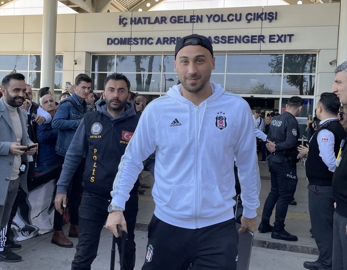 Beşiktaş, kamp için Antalya'ya gitti