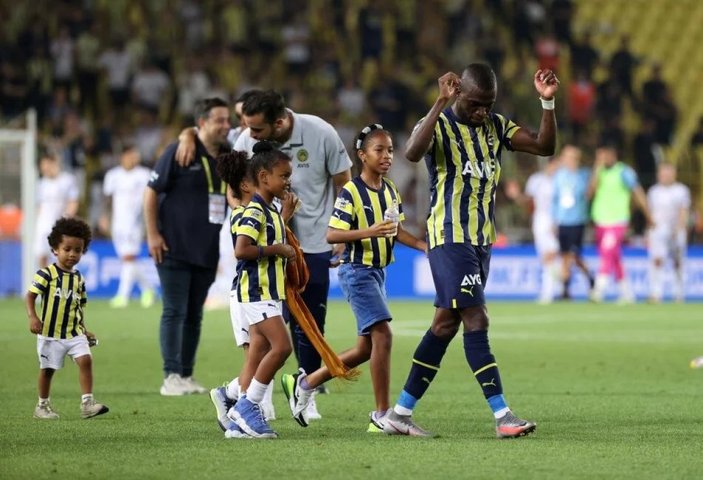 Enner Valencia sözleşme uzatıyor