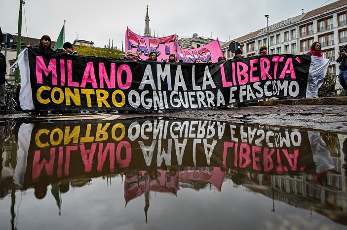 İtalya'da karşıt görüşlülerin protestoları ortalığı karıştırdı