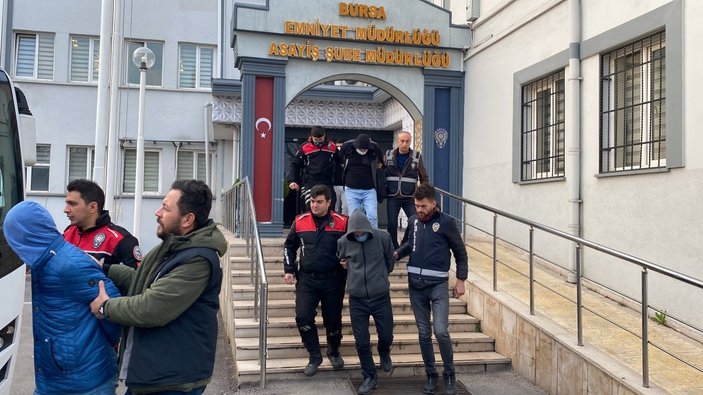 Bursa'da fuhuş çetesi çökertildi: 12 gözaltı